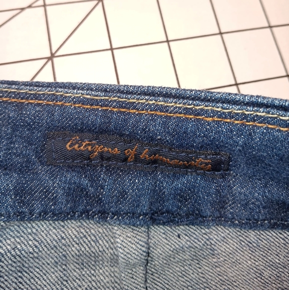 Citizens of Humanity full leg flared jeans, 30"waist - 28" inseam, Great cond. - Picture 3 of 6